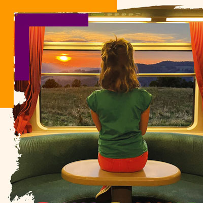 Affiche du film "Quand j'étais petit·e. On voit sur cette illustration une petite fille qui regarde le paysage par la fenêtre d'un train.